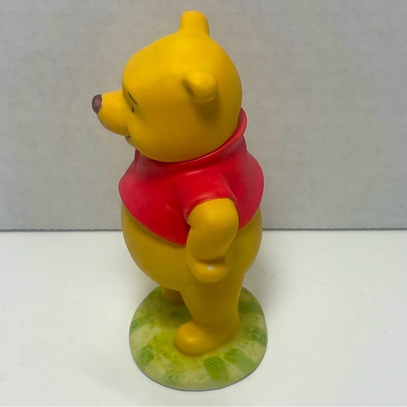 BNWT Vintage Winnie the Pooh bisque figurine Classic Winnie the Pooh collection - Picture 3 of 8